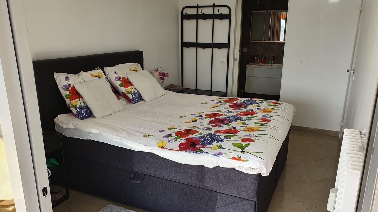 Photo of Bedroom in Mandelieu-La-Napoule