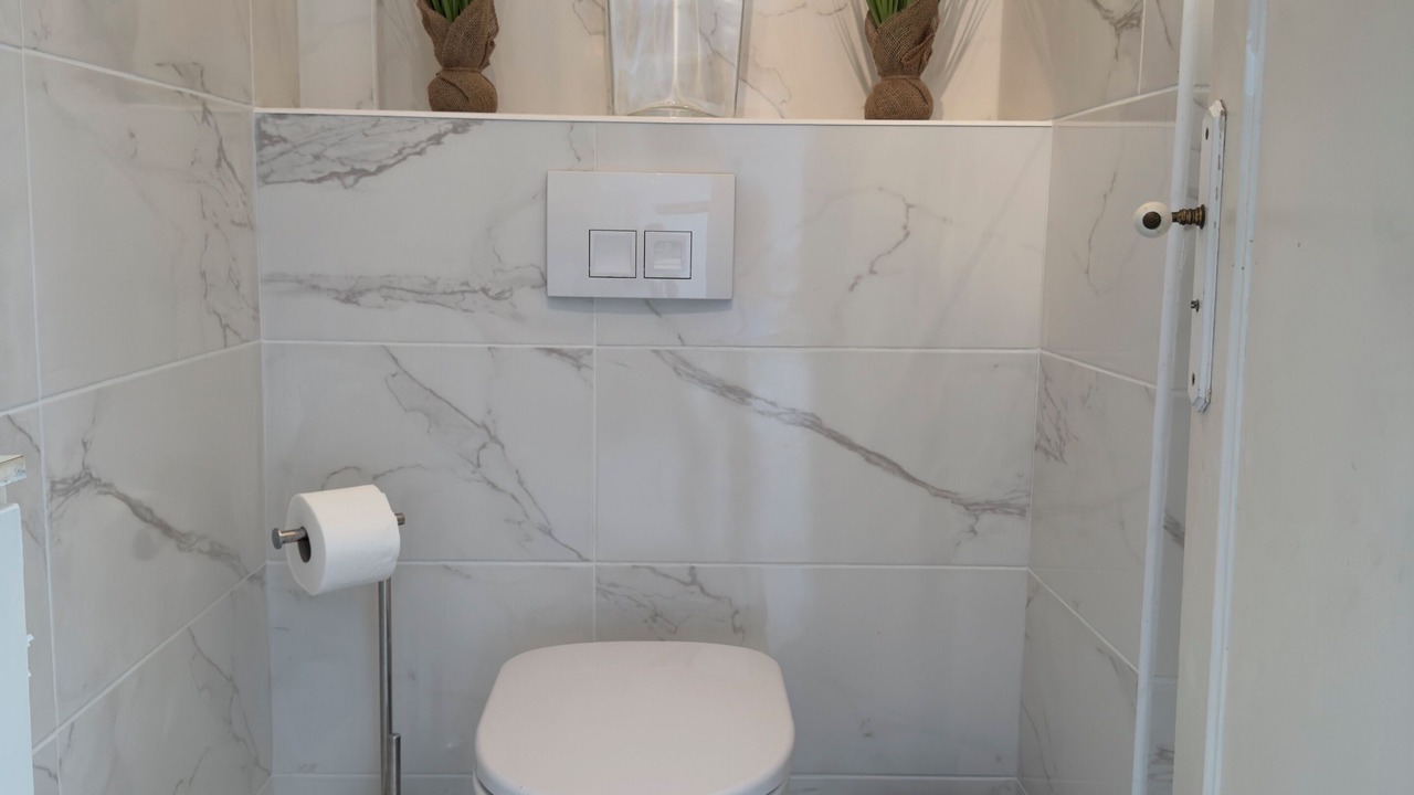 Photo of Bathroom in California - Pezou
