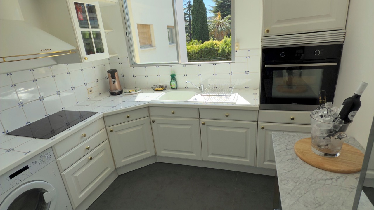 Photo of Kitchen in California - Pezou