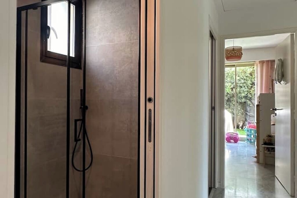 Photo of Bathroom in Saint-Laurent-du-Var