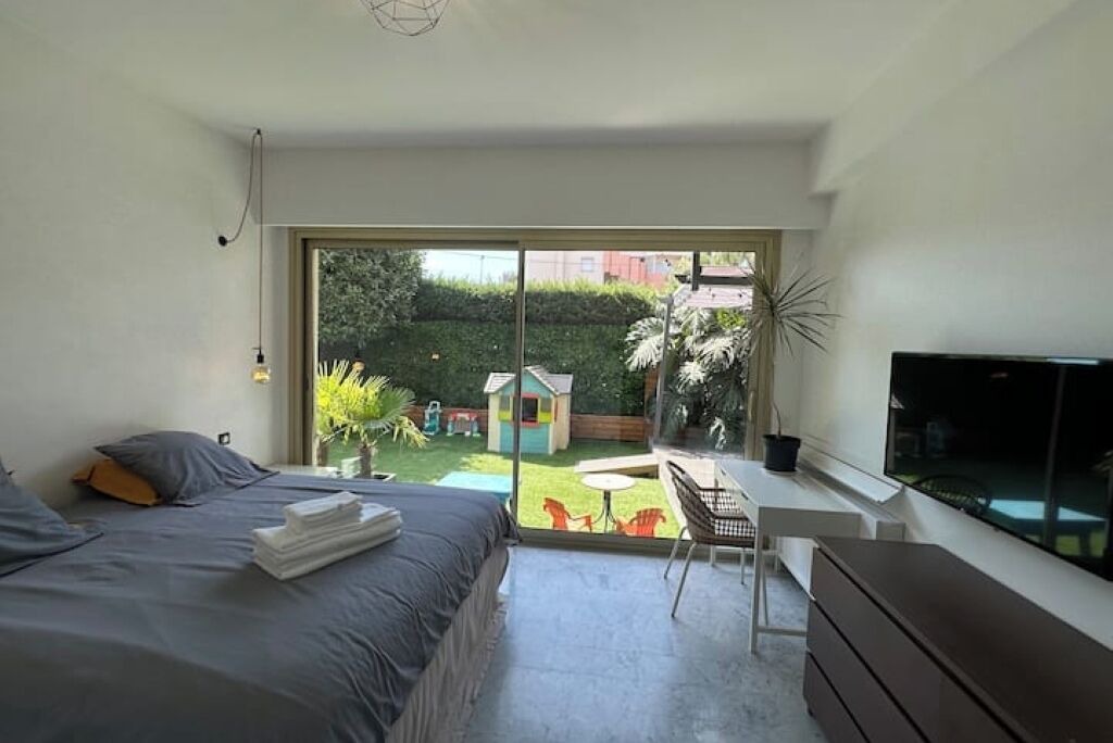 Photo of Bedroom in Saint-Laurent-du-Var