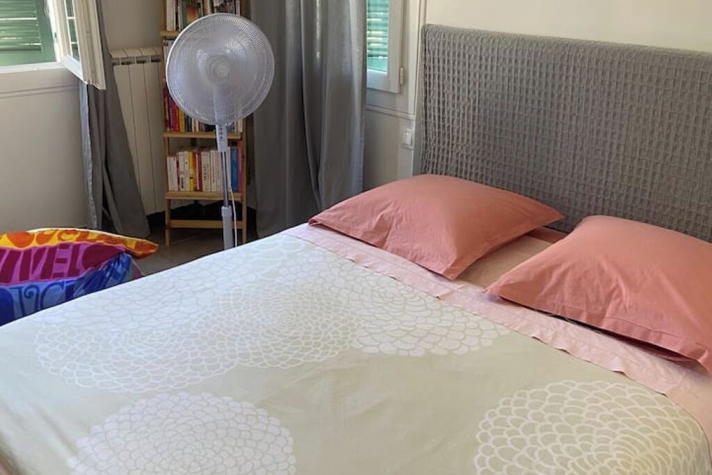Photo of Bedroom in Juan-les-Pins