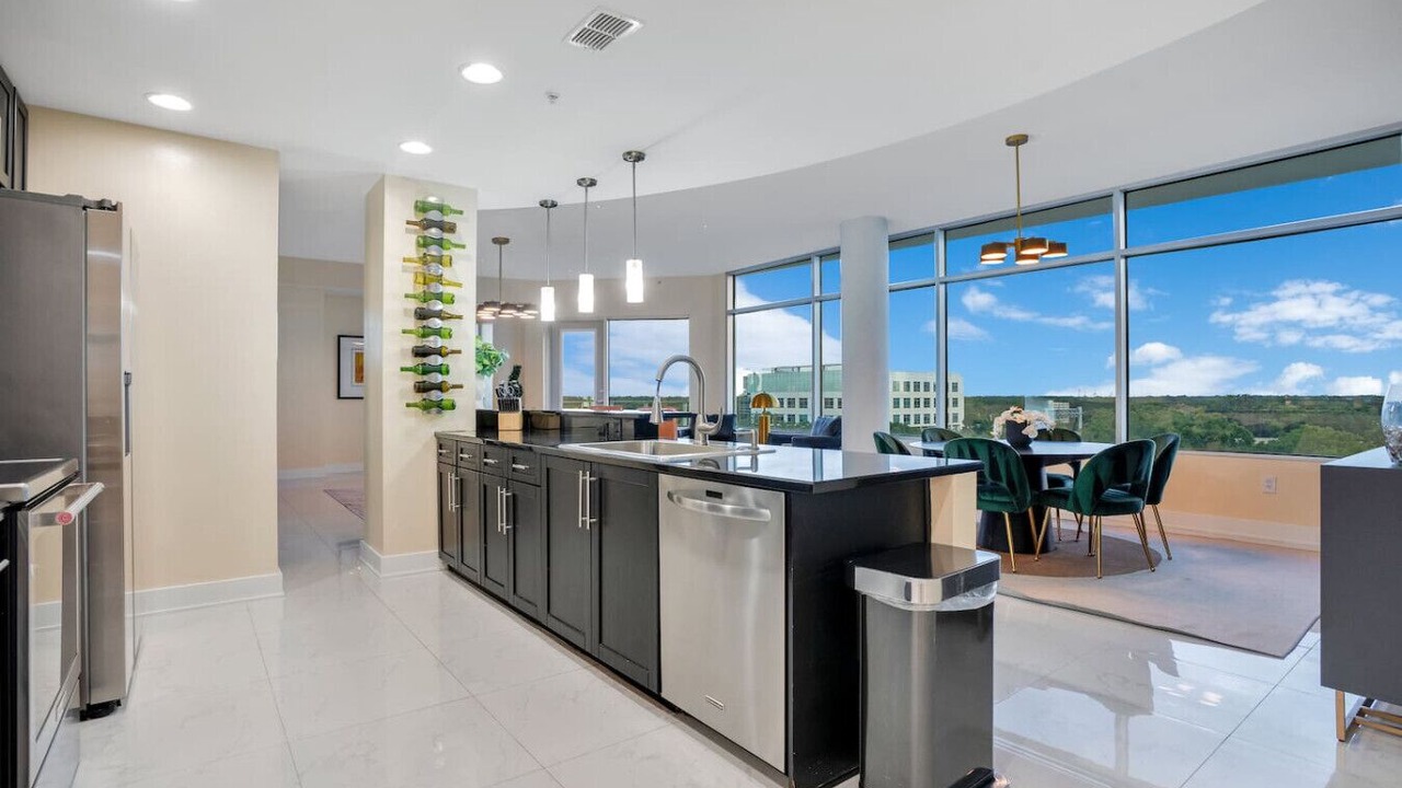 Photo of Kitchen in South Eola