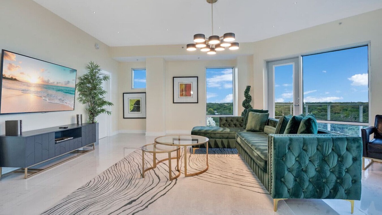 Photo of Livingroom in South Eola