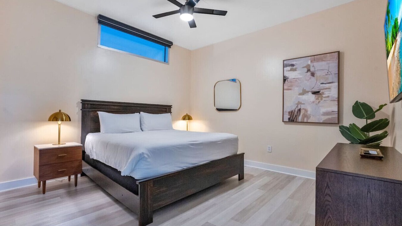 Photo of Bedroom in South Eola