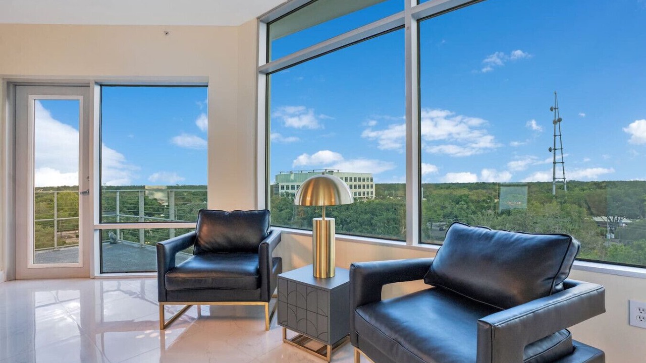 Photo of Livingroom in South Eola