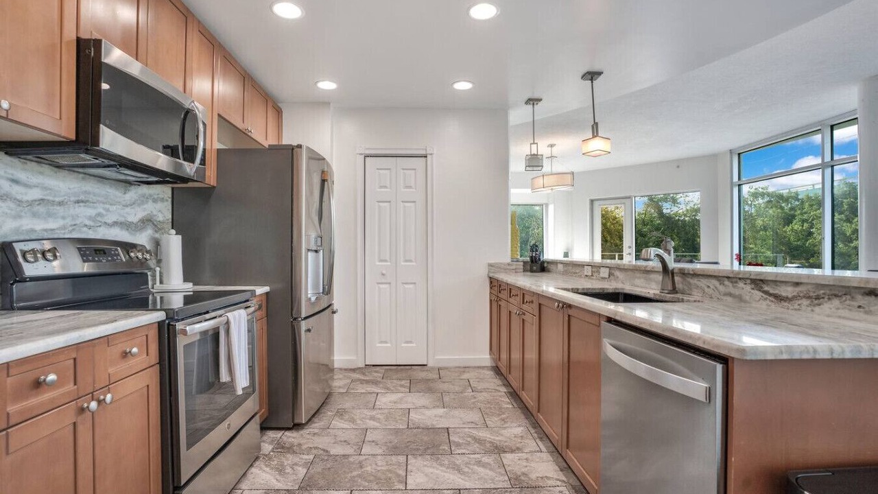 Photo of Kitchen in South Eola