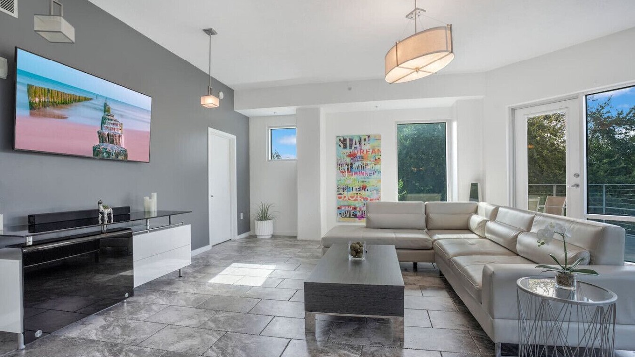 Photo of Livingroom in South Eola