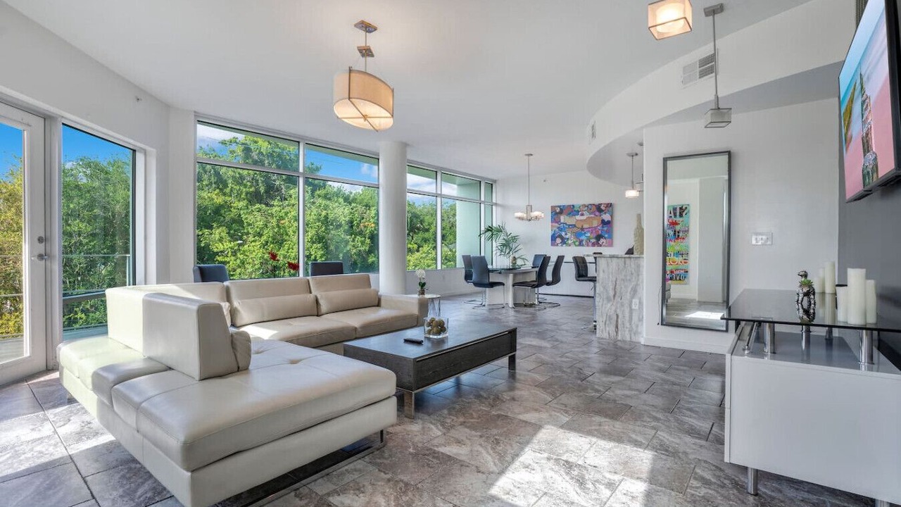 Photo of Livingroom in South Eola