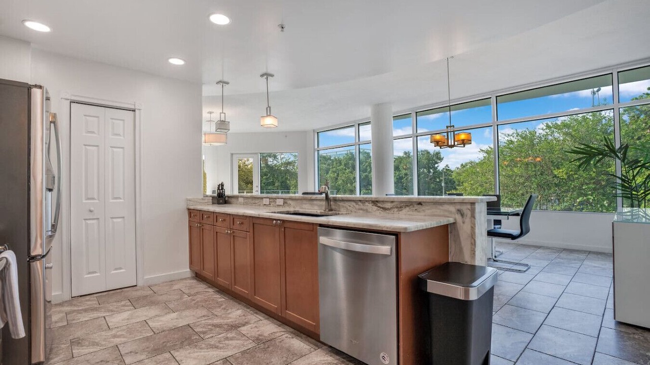 Photo of Kitchen in South Eola