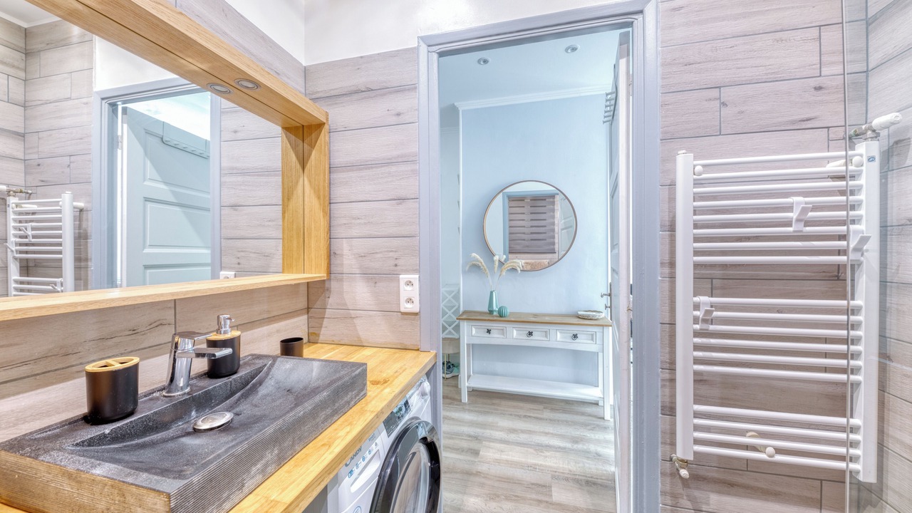 Photo of Bathroom in Vernier