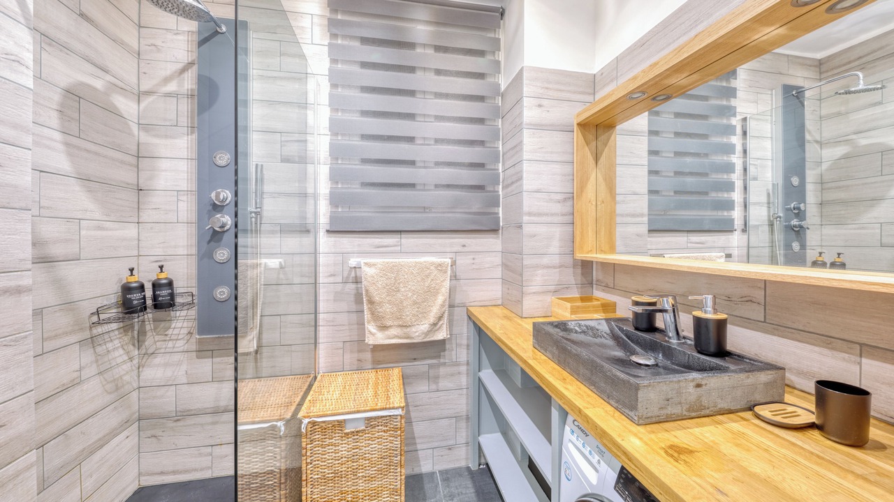 Photo of Bathroom in Vernier