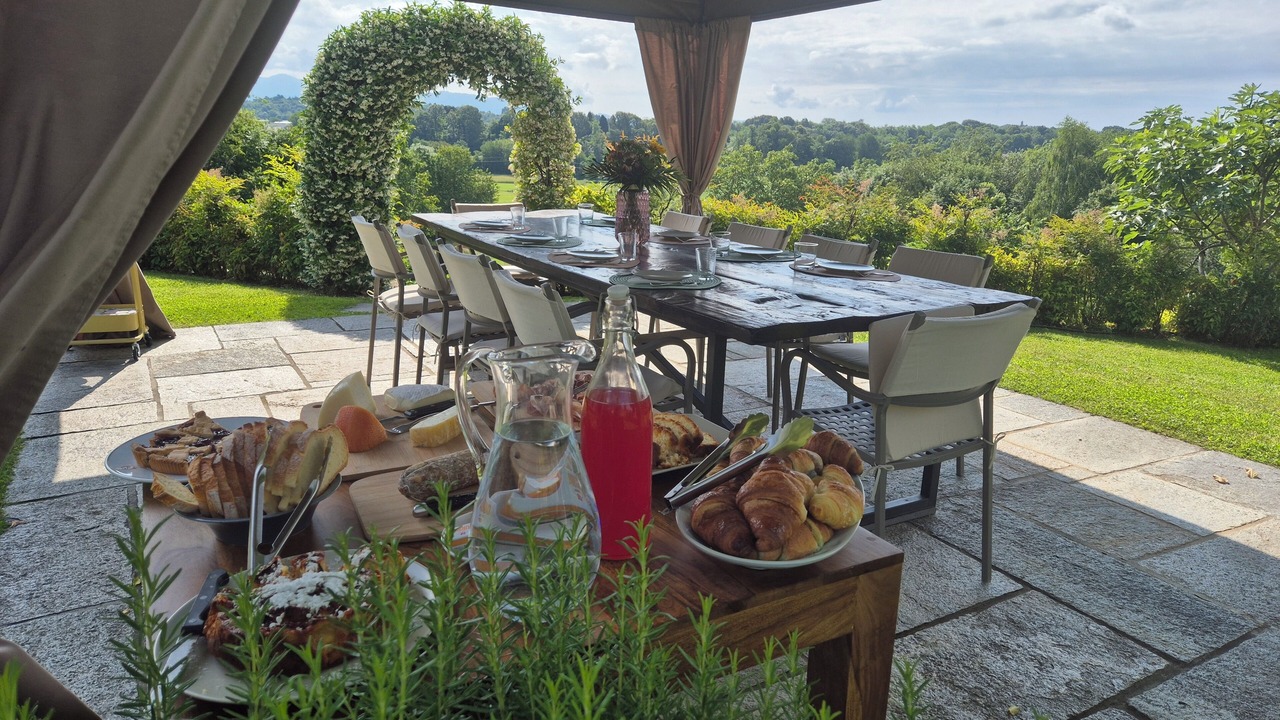 Photo of Outdoor in Albese con Cassano