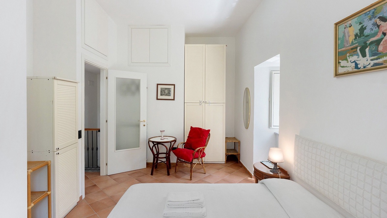 Photo of Bedroom in Meta