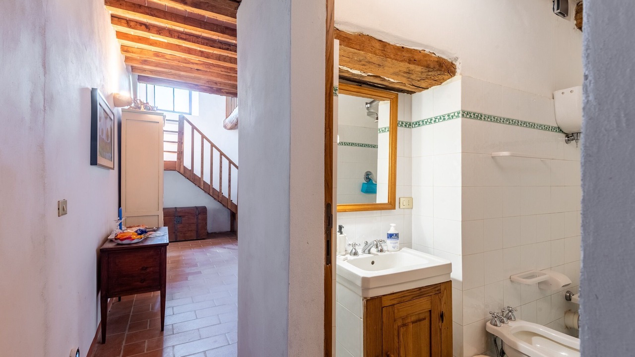 Photo of Bathroom in Murlo