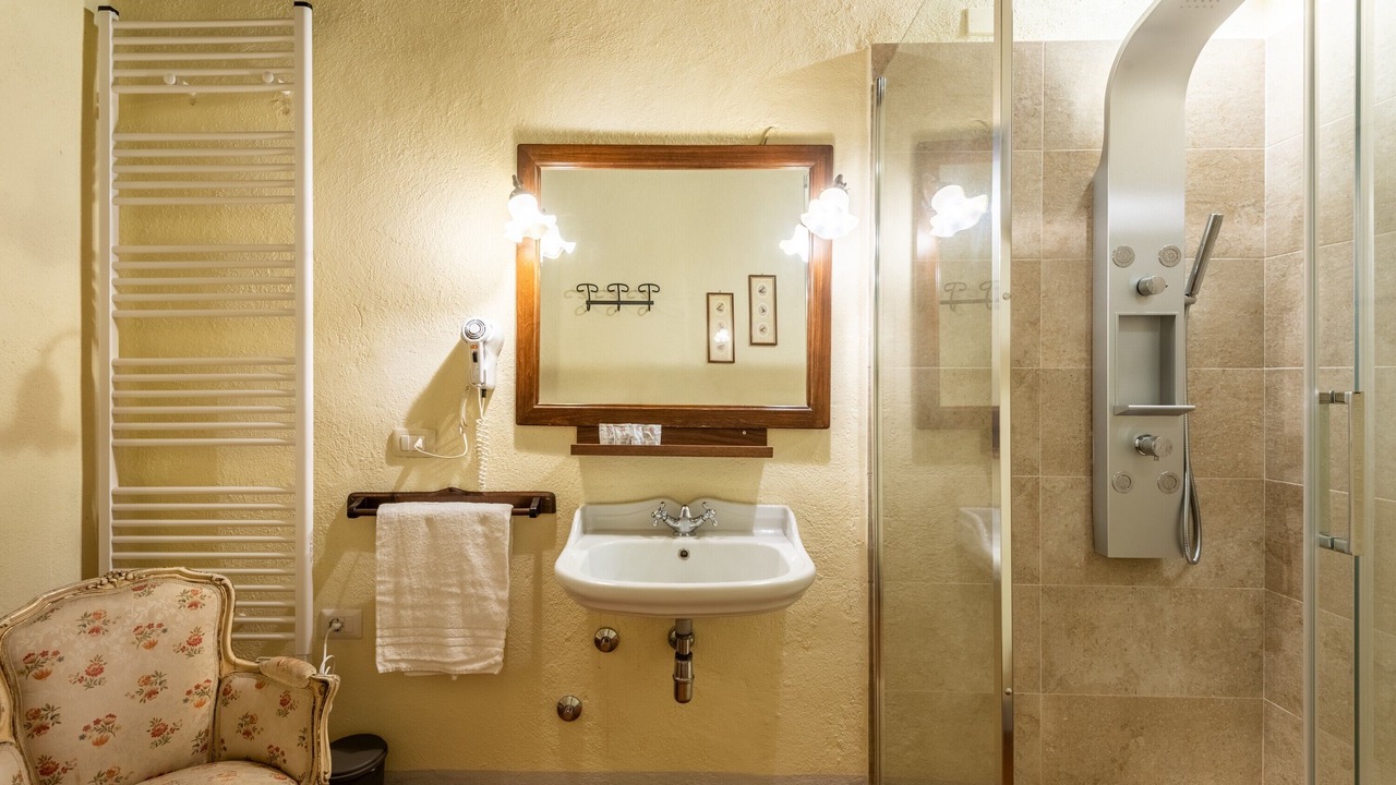 Photo of Bathroom in Santarello