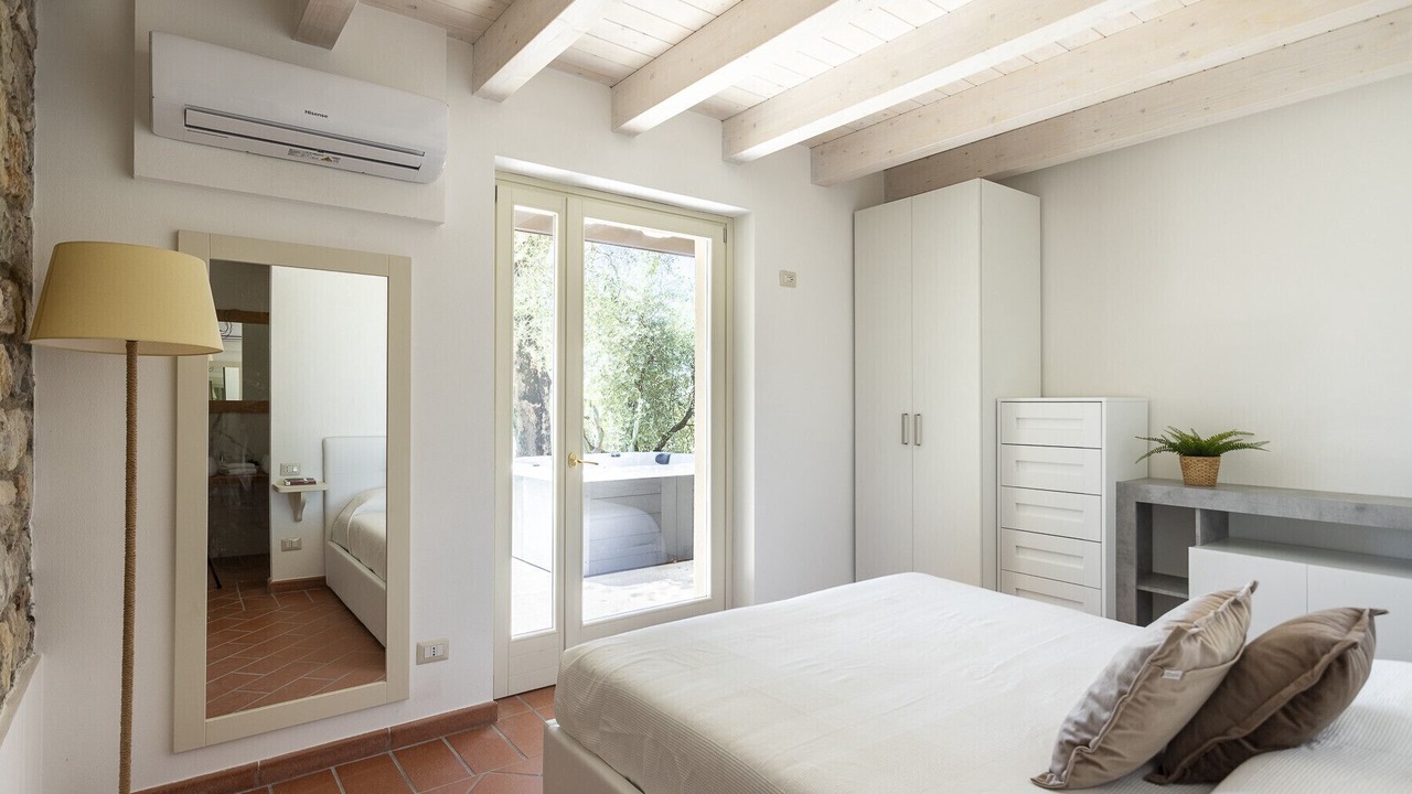 Photo of Bedroom in Toscolano Maderno