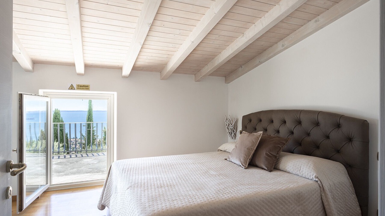 Photo of Bedroom in Toscolano Maderno