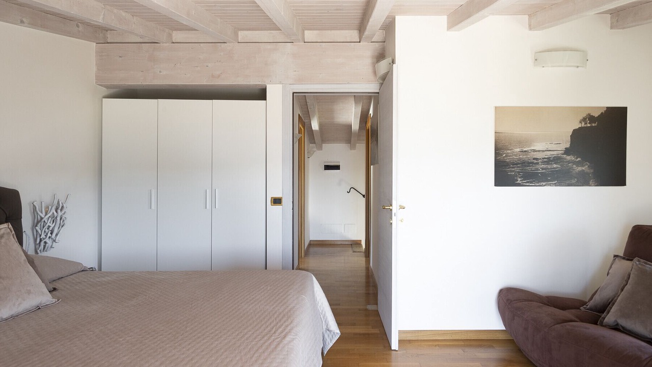 Photo of Bedroom in Toscolano Maderno