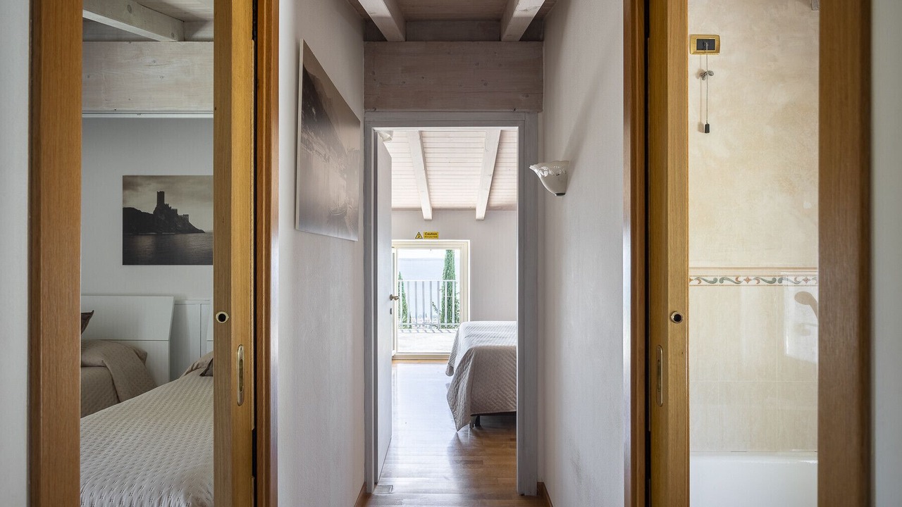 Photo of Bedroom in Toscolano Maderno