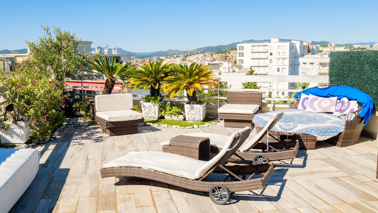Photo of Patio Balcony in California - Pezou