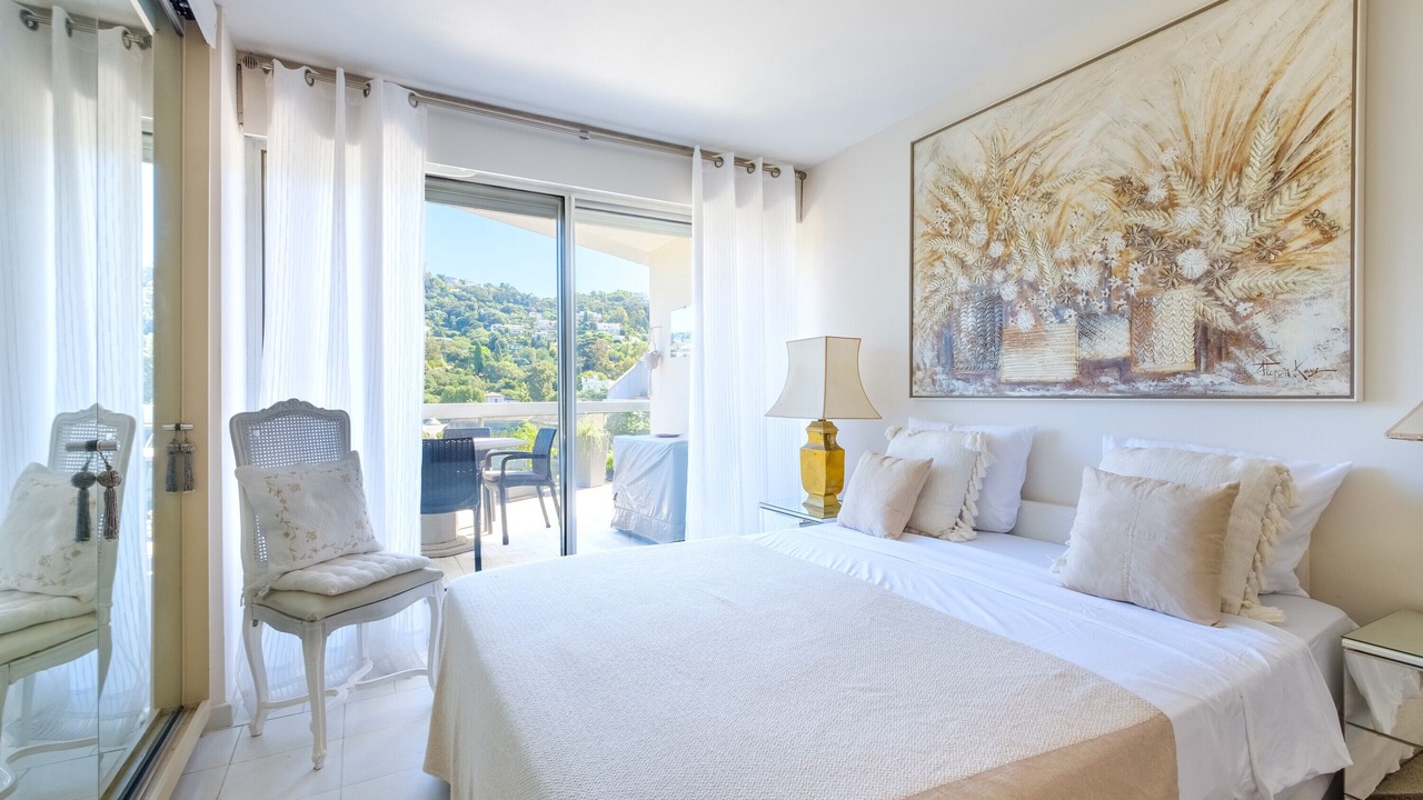 Photo of Bedroom in California - Pezou