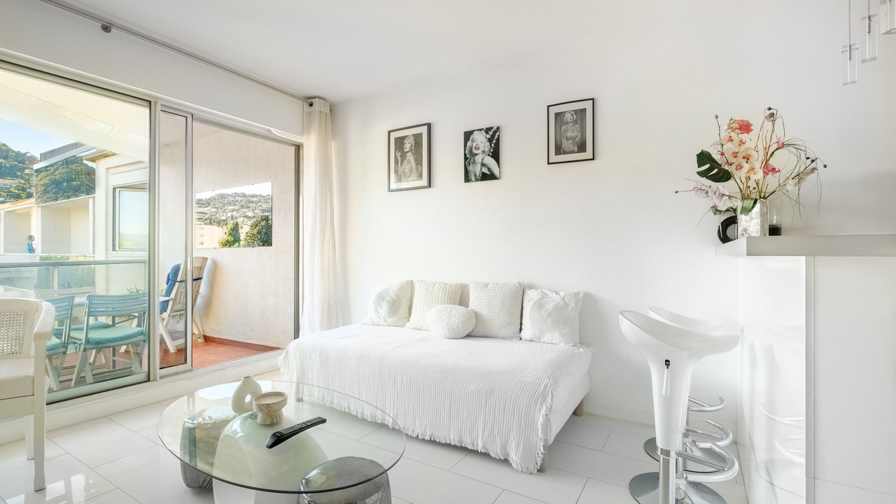 Photo of Bedroom in California - Pezou