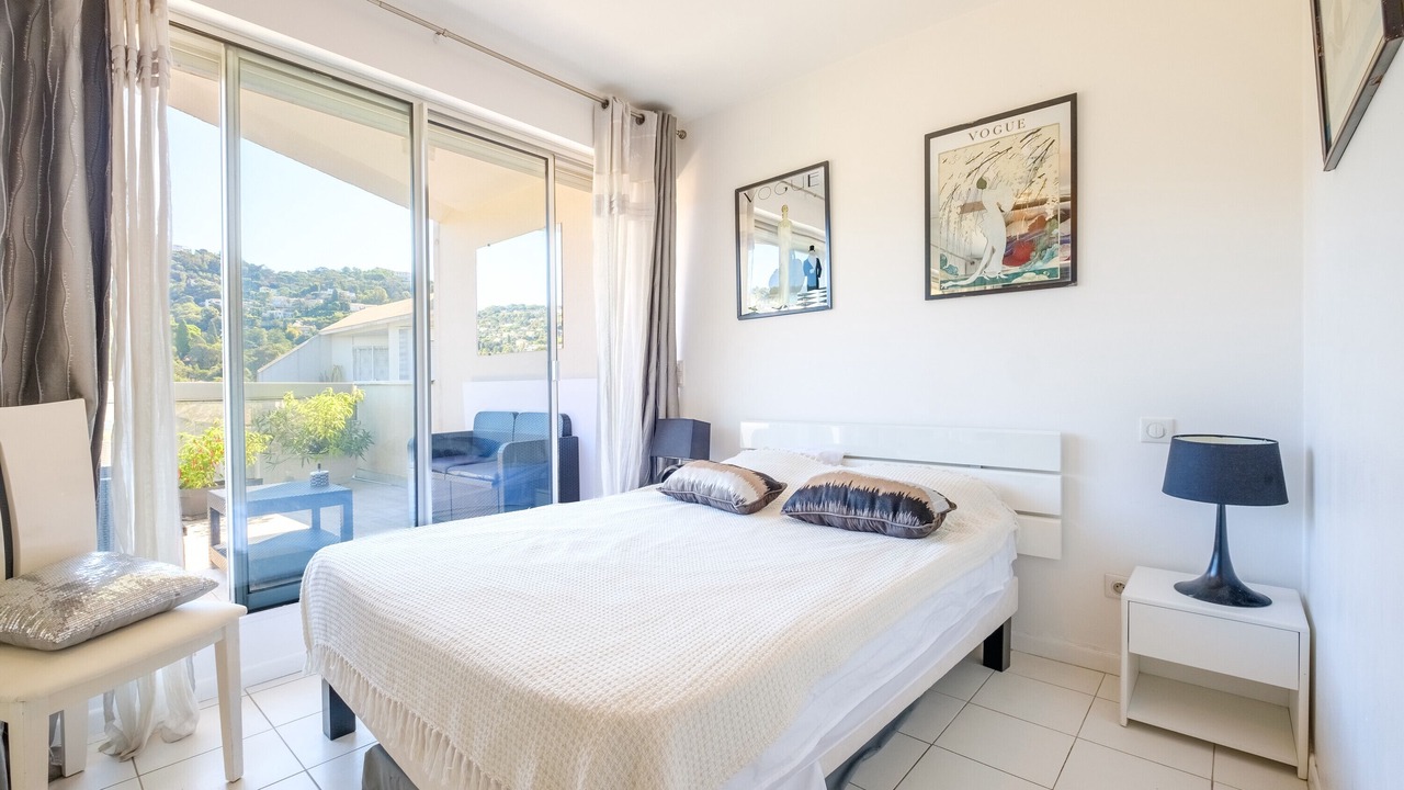 Photo of Bedroom in California - Pezou