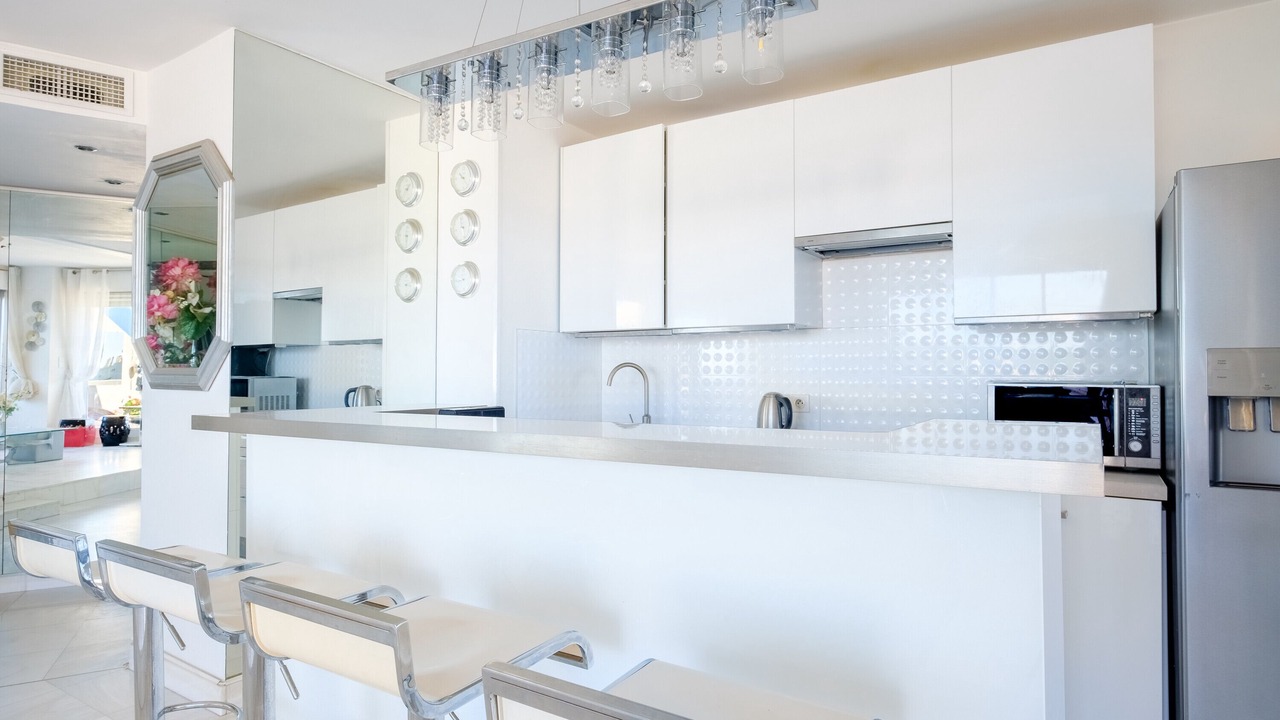 Photo of Kitchen in California - Pezou
