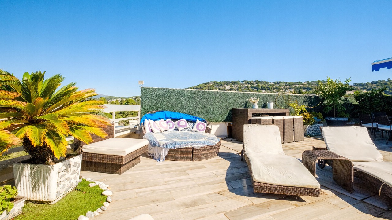 Photo of Patio Balcony in California - Pezou