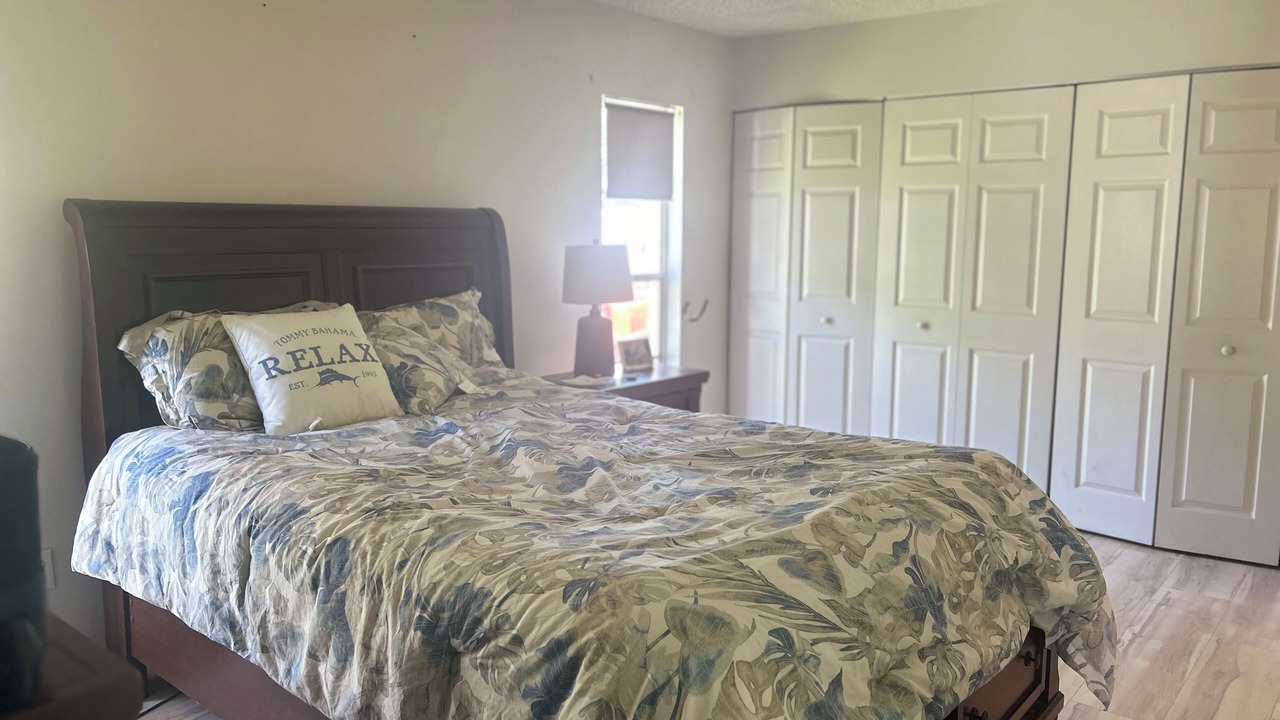 Photo of Bedroom in Buena Ventura Lakes