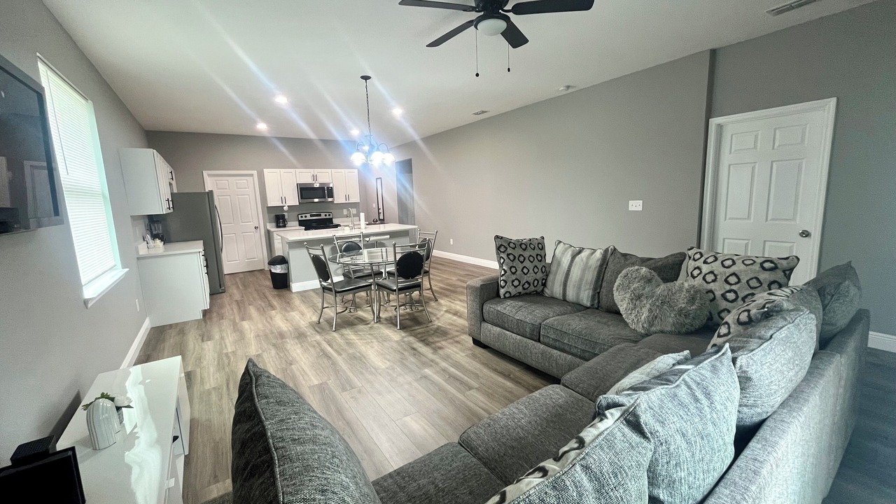 Photo of Livingroom in Northwest Orlando