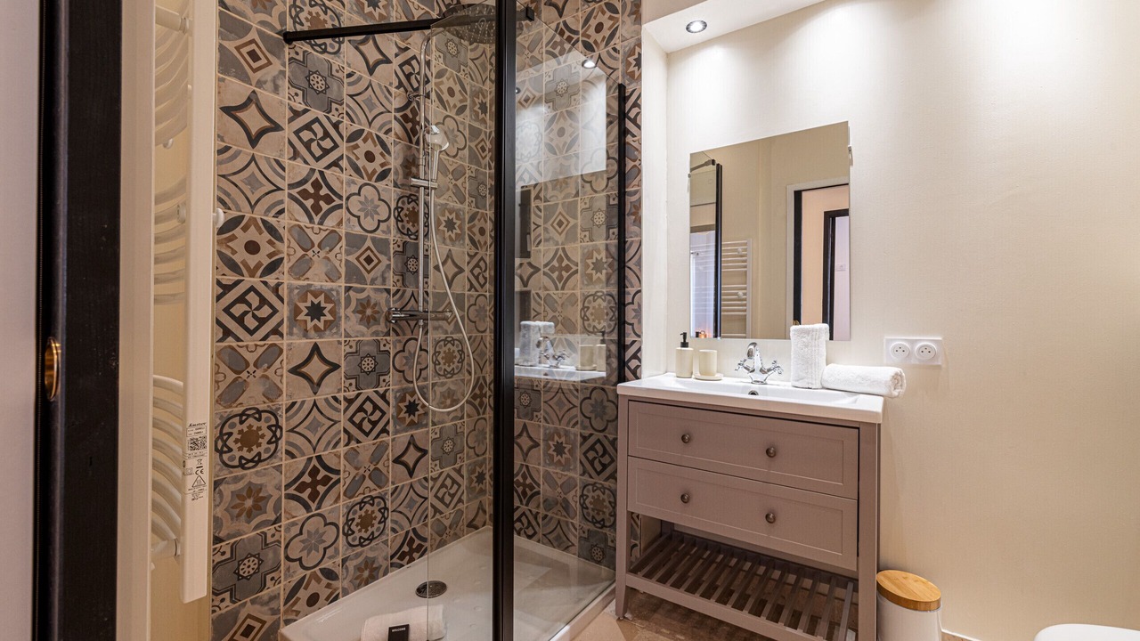 Photo of Bathroom in Liberation