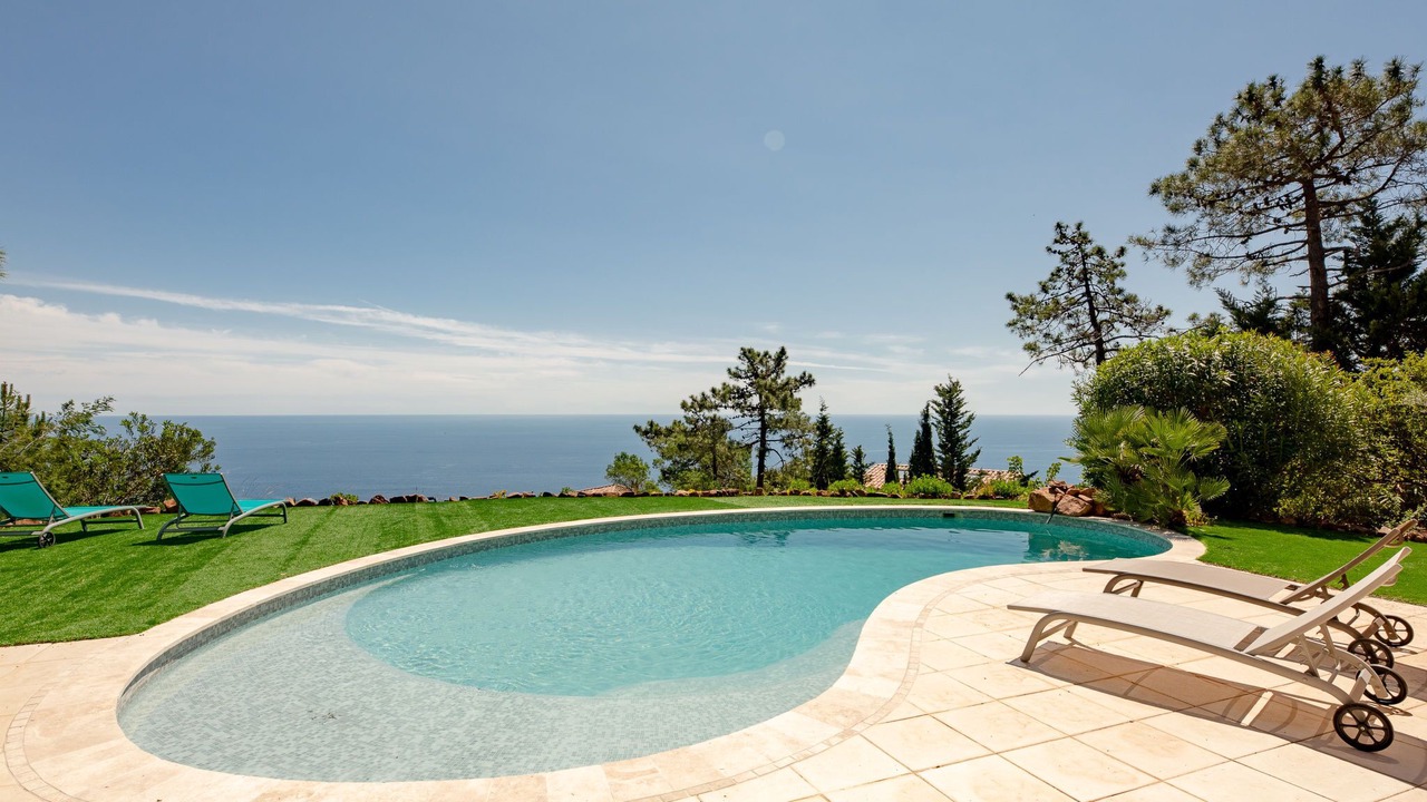 Photo of Outdoor in Espero-Pax