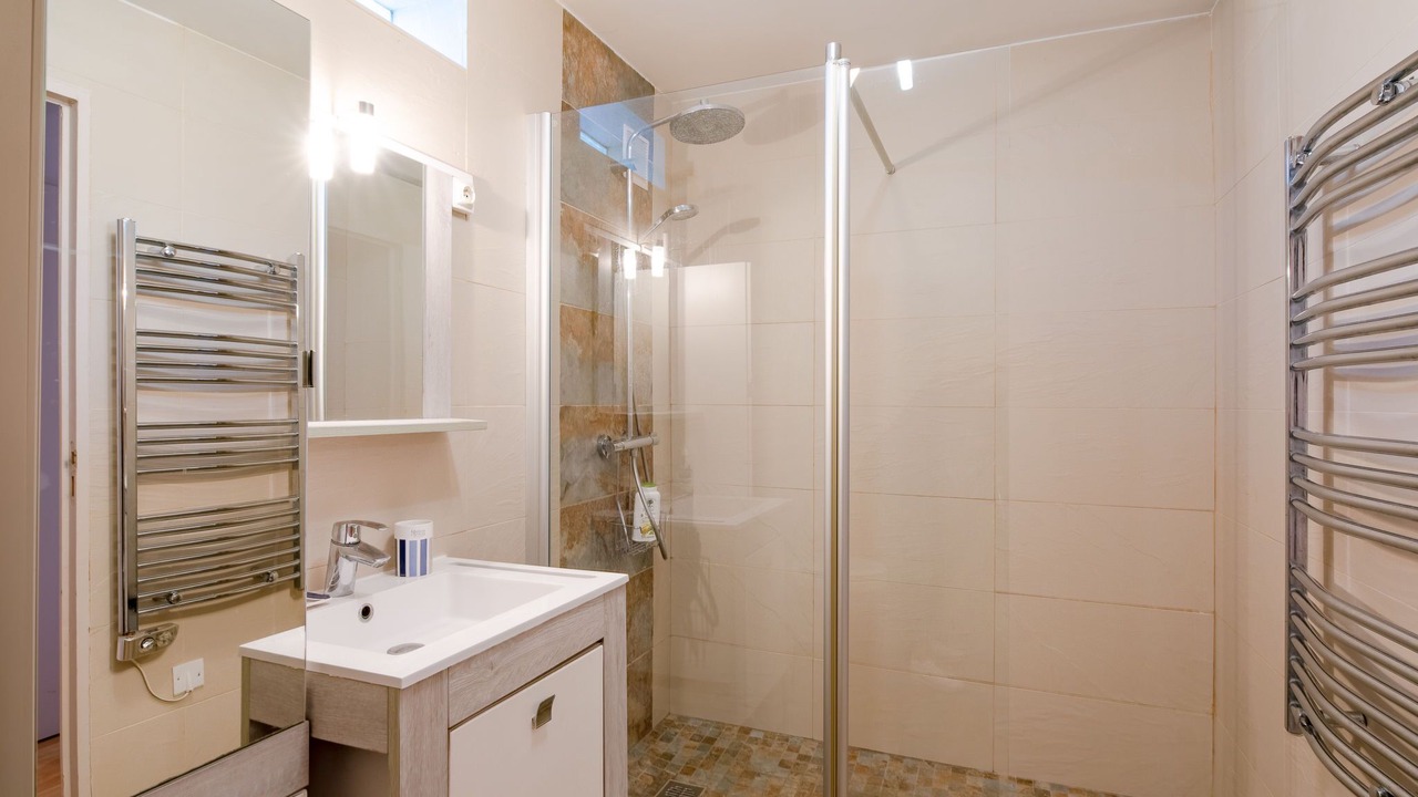 Photo of Bathroom in Espero-Pax