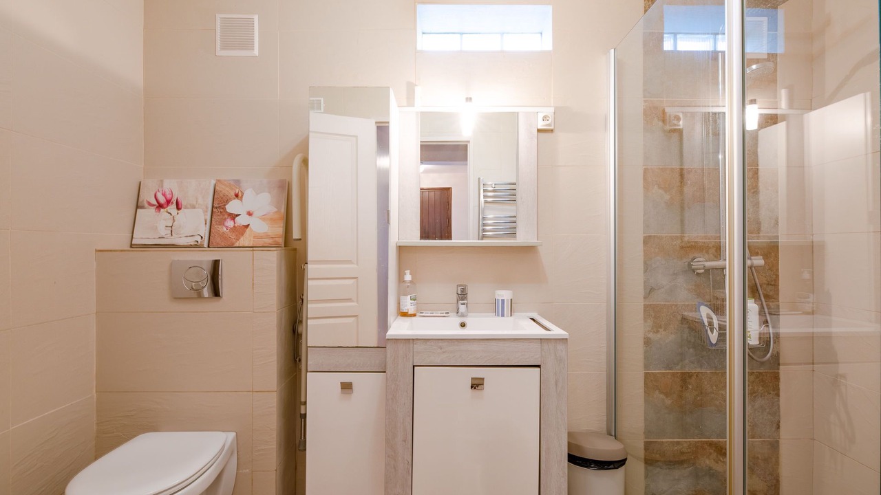 Photo of Bathroom in Espero-Pax