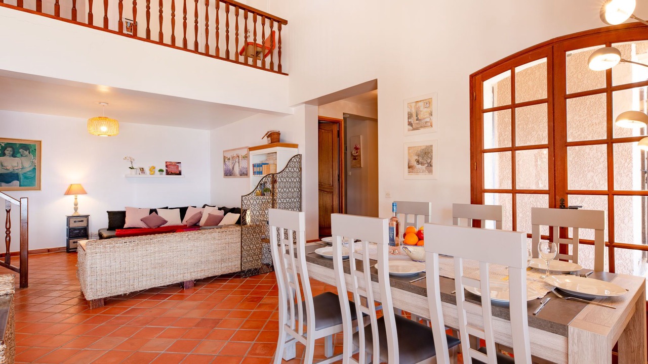Photo of Livingroom in Espero-Pax