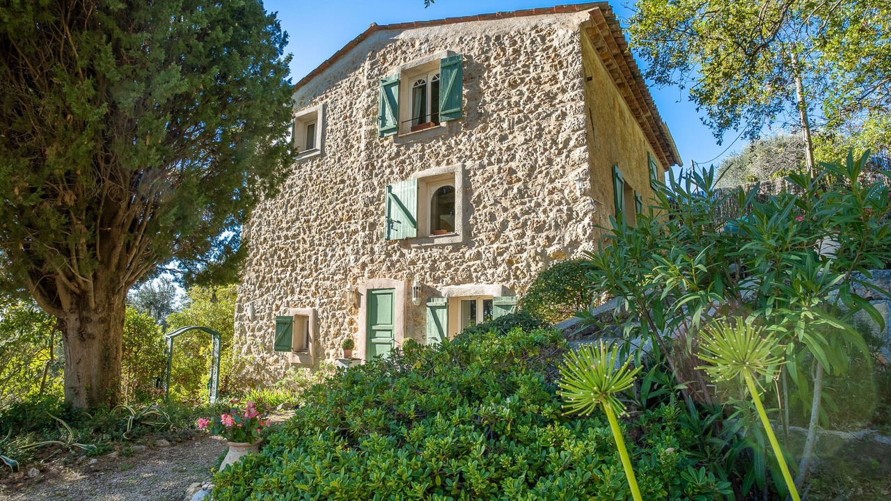 Photo of Others in Chateauneuf-Grasse
