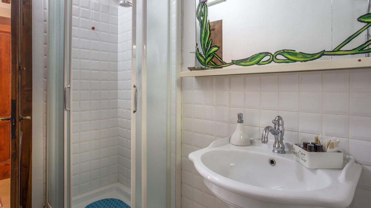 Photo of Bathroom in Margine Coperta-Traversagna