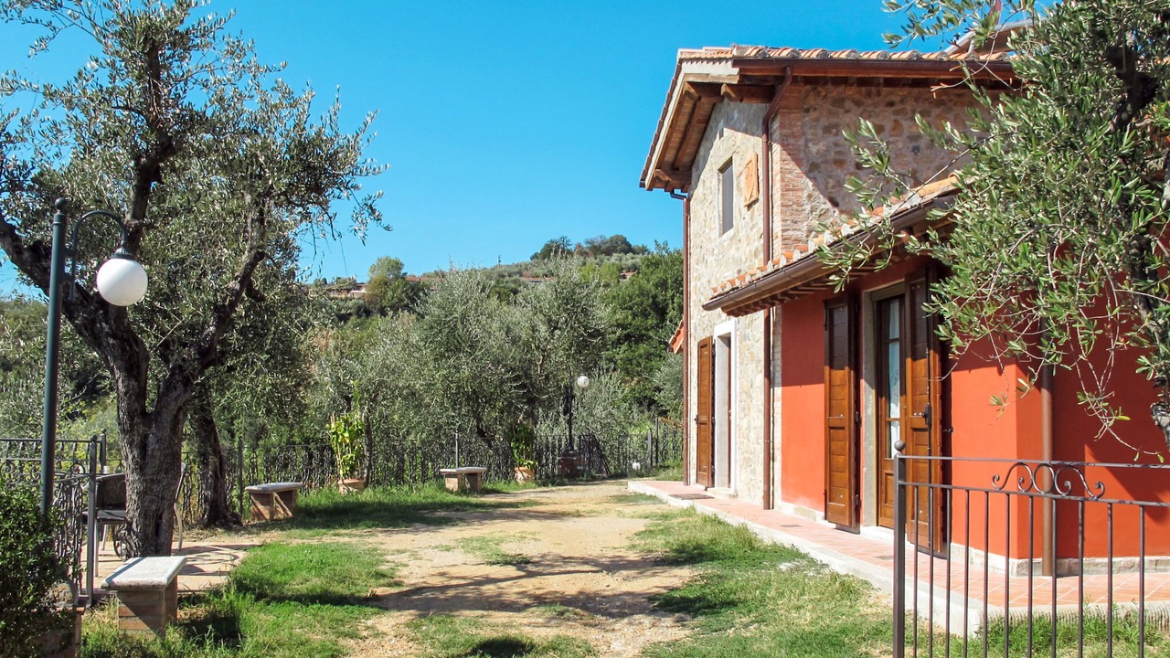 Photo of Others in Margine Coperta-Traversagna