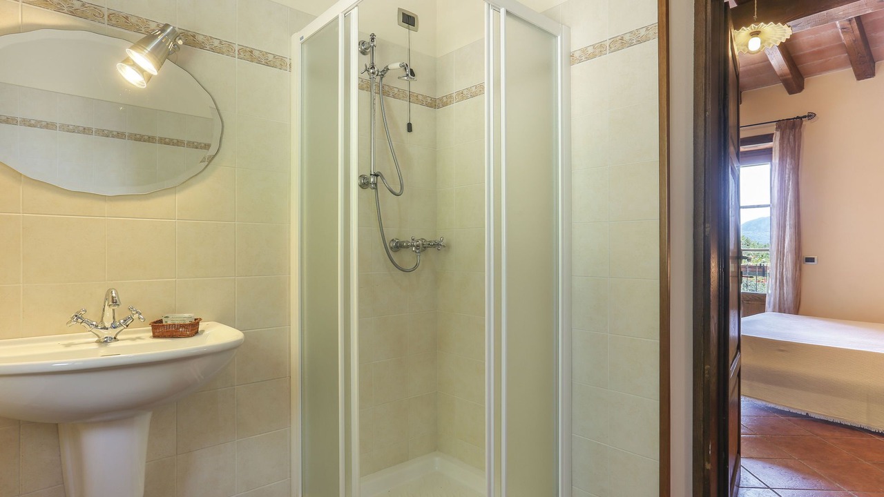 Photo of Bathroom in Molazzana