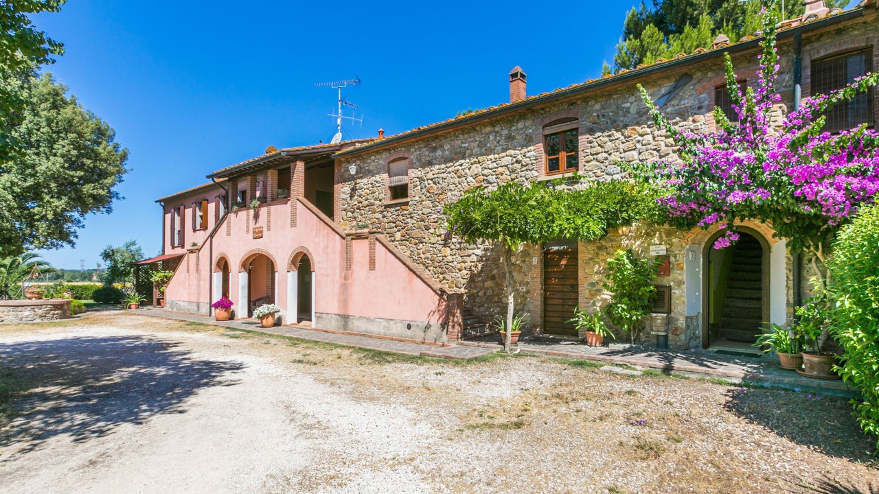 Photo of Others in Suvereto
