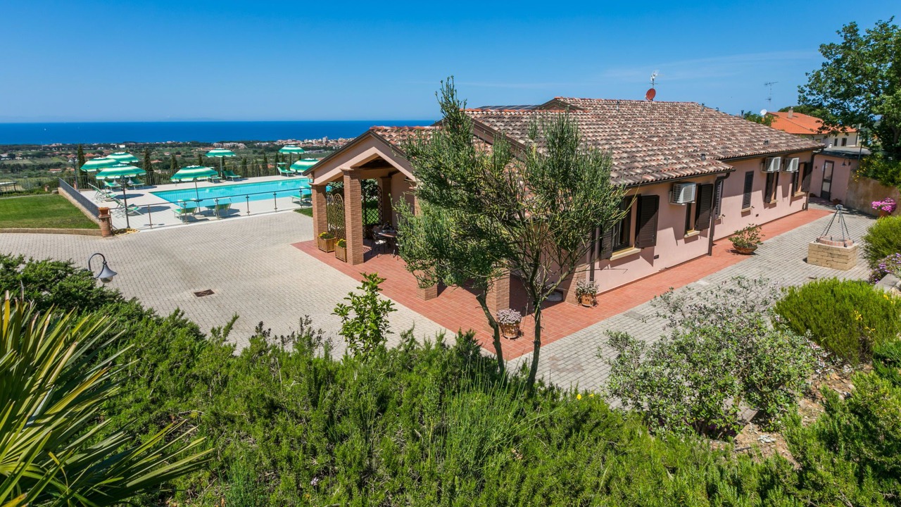 Photo of Others in San Vincenzo