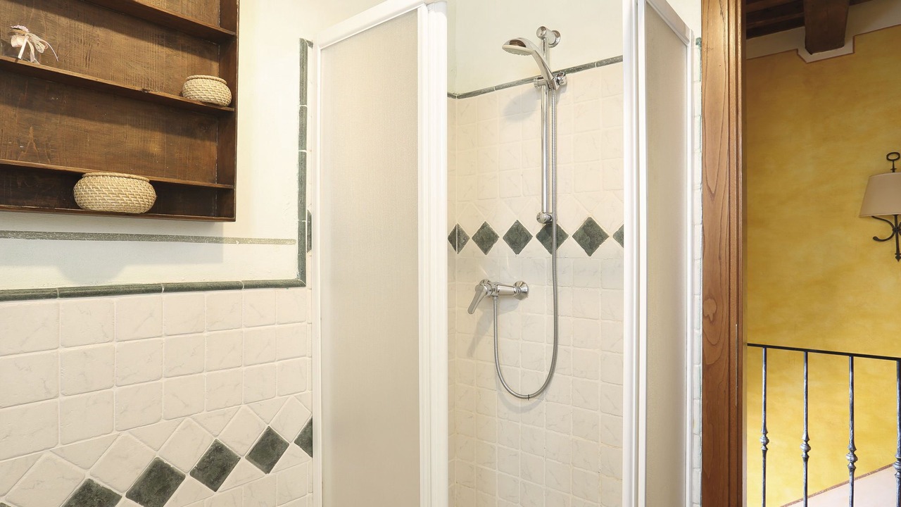 Photo of Bathroom in Buti