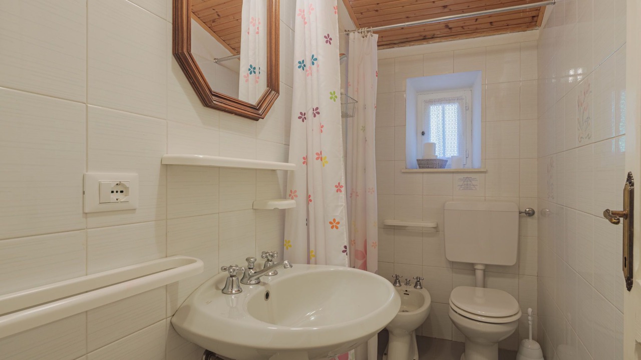 Photo of Bathroom in Montignoso