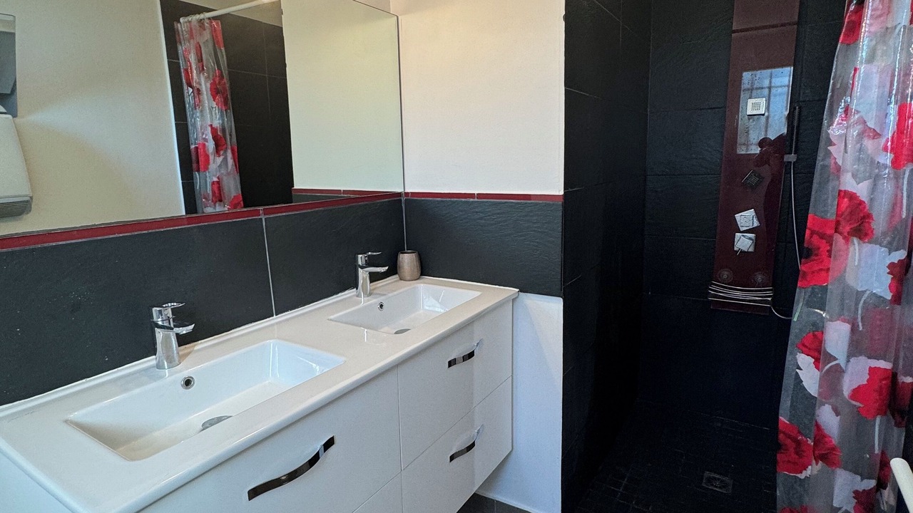 Photo of Bathroom in Antheor