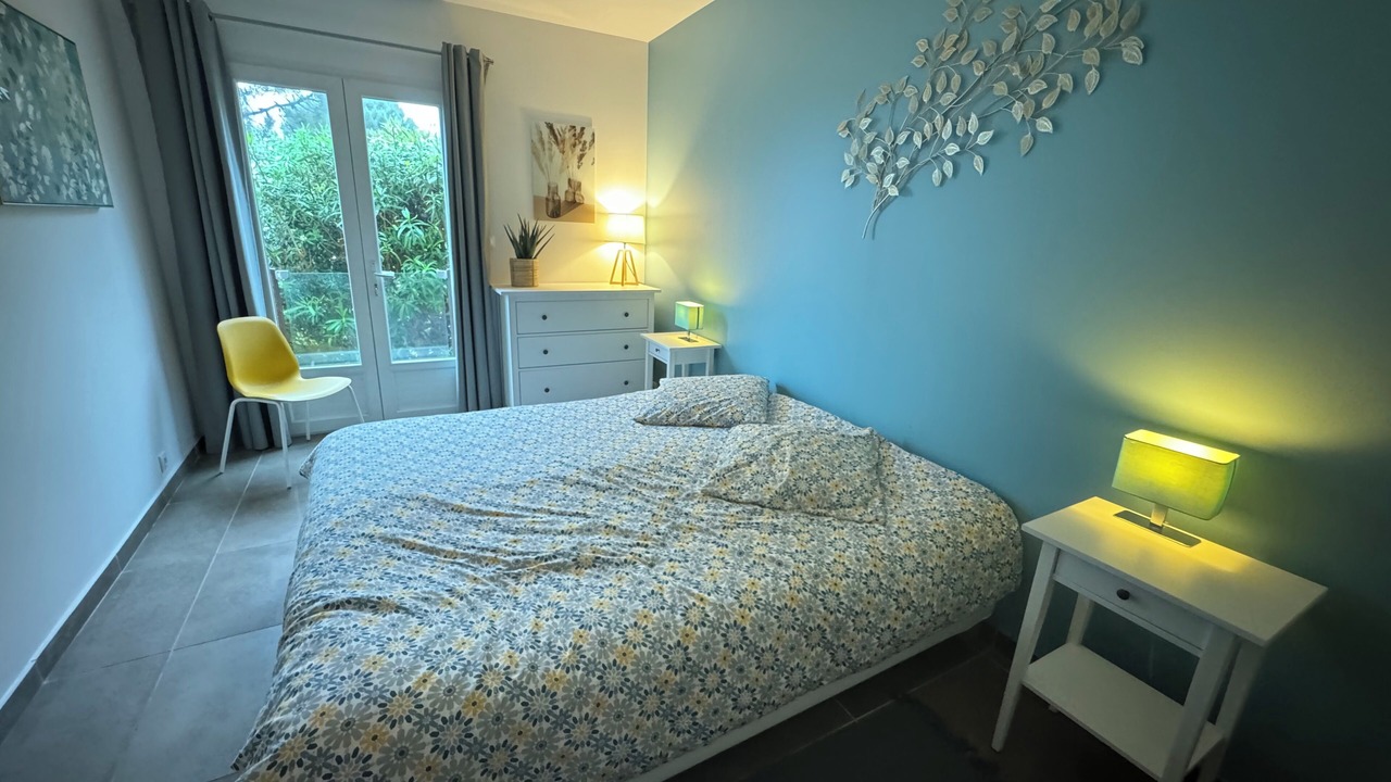 Photo of Bedroom in Antheor