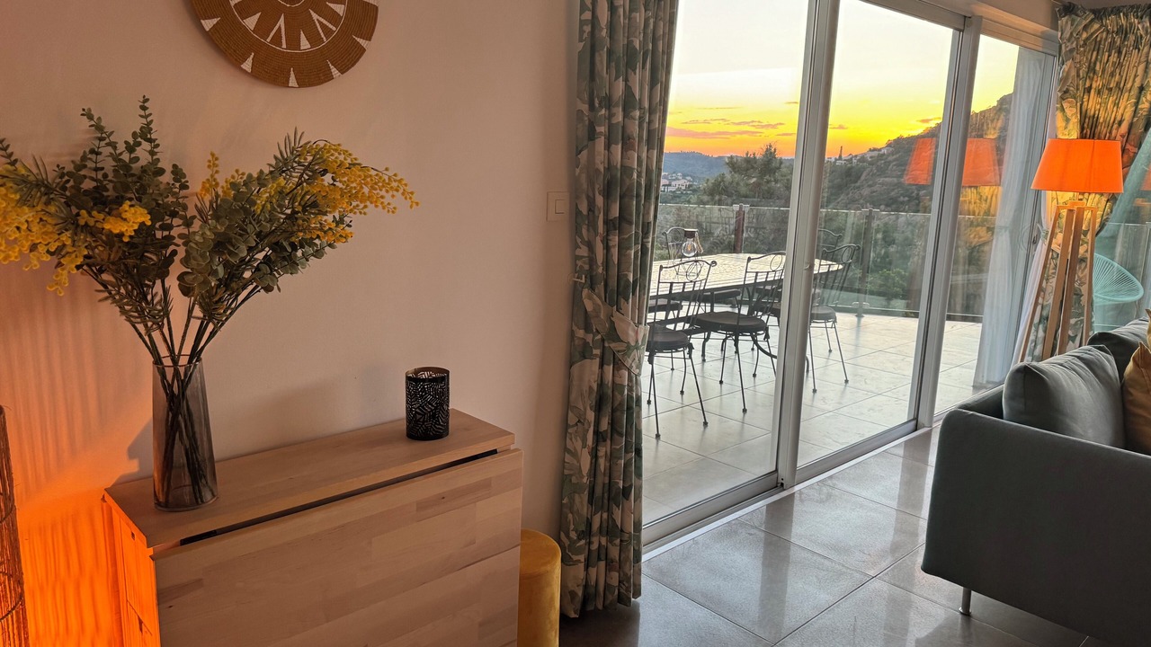 Photo of Livingroom in Antheor