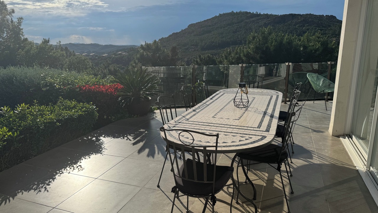 Photo of Outdoor in Antheor