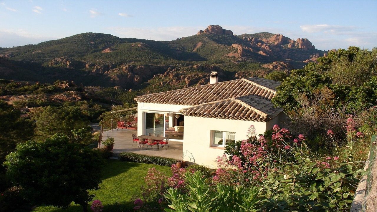 Photo of Outdoor in Antheor